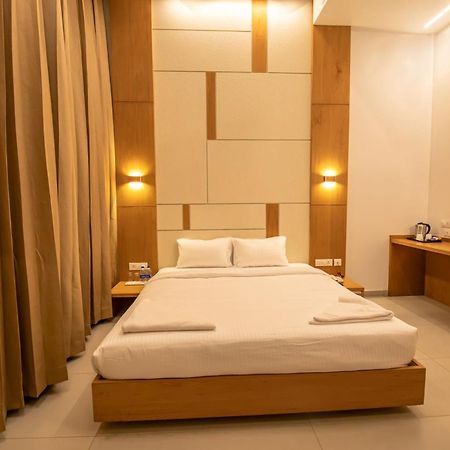 Rathna Residency - Near Us Consulate Hotel เชนไน ภายนอก รูปภาพ