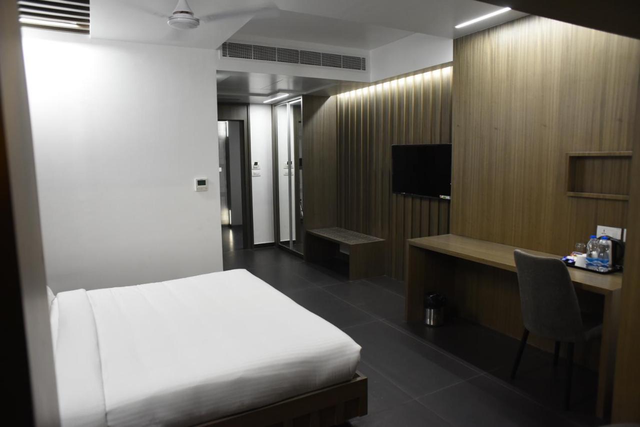 Rathna Residency - Near Us Consulate Hotel เชนไน ภายนอก รูปภาพ