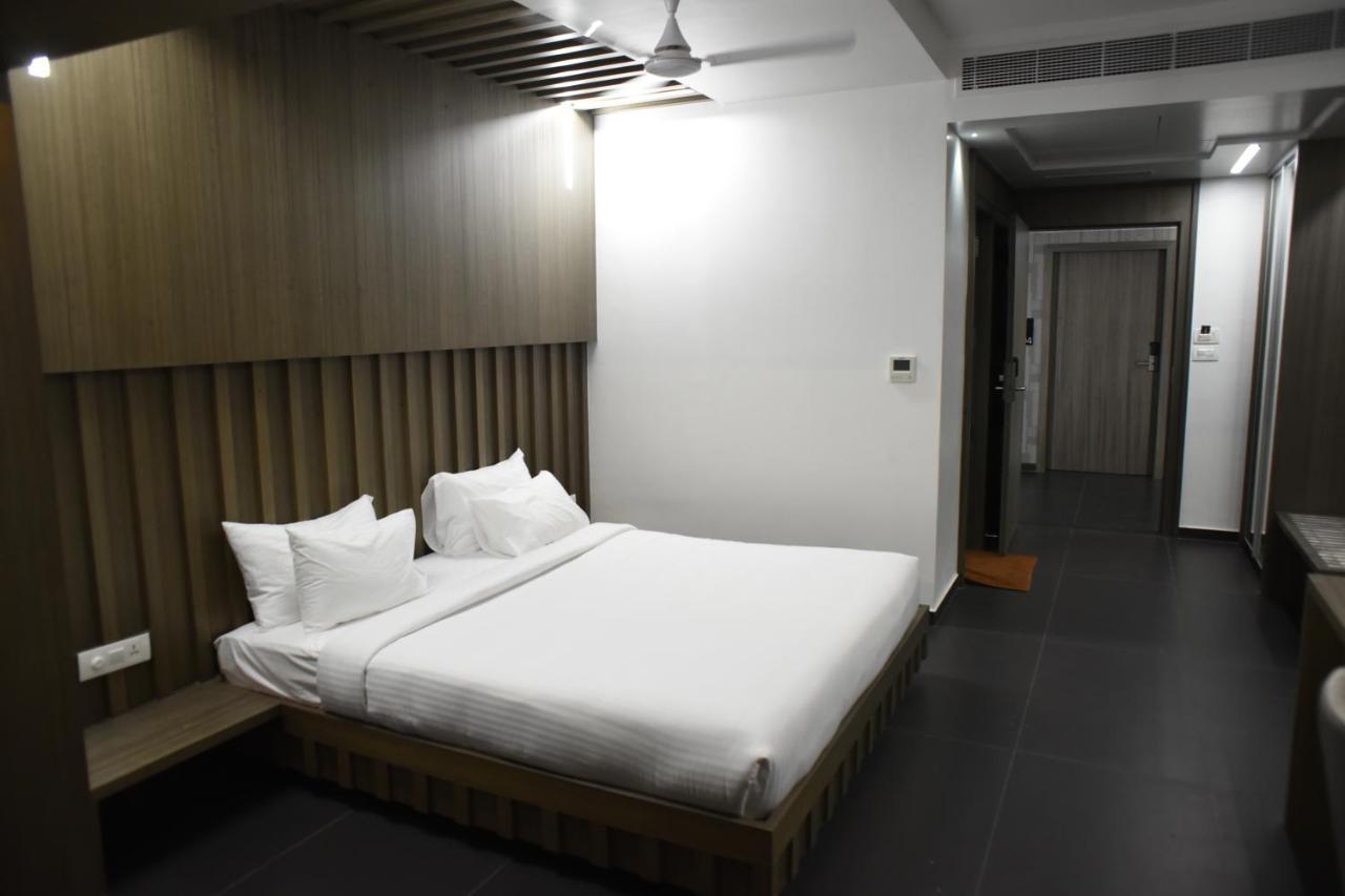 Rathna Residency - Near Us Consulate Hotel เชนไน ภายนอก รูปภาพ